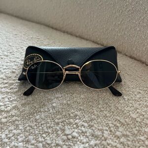 Ray-Ban Oval Flat Sunglasses